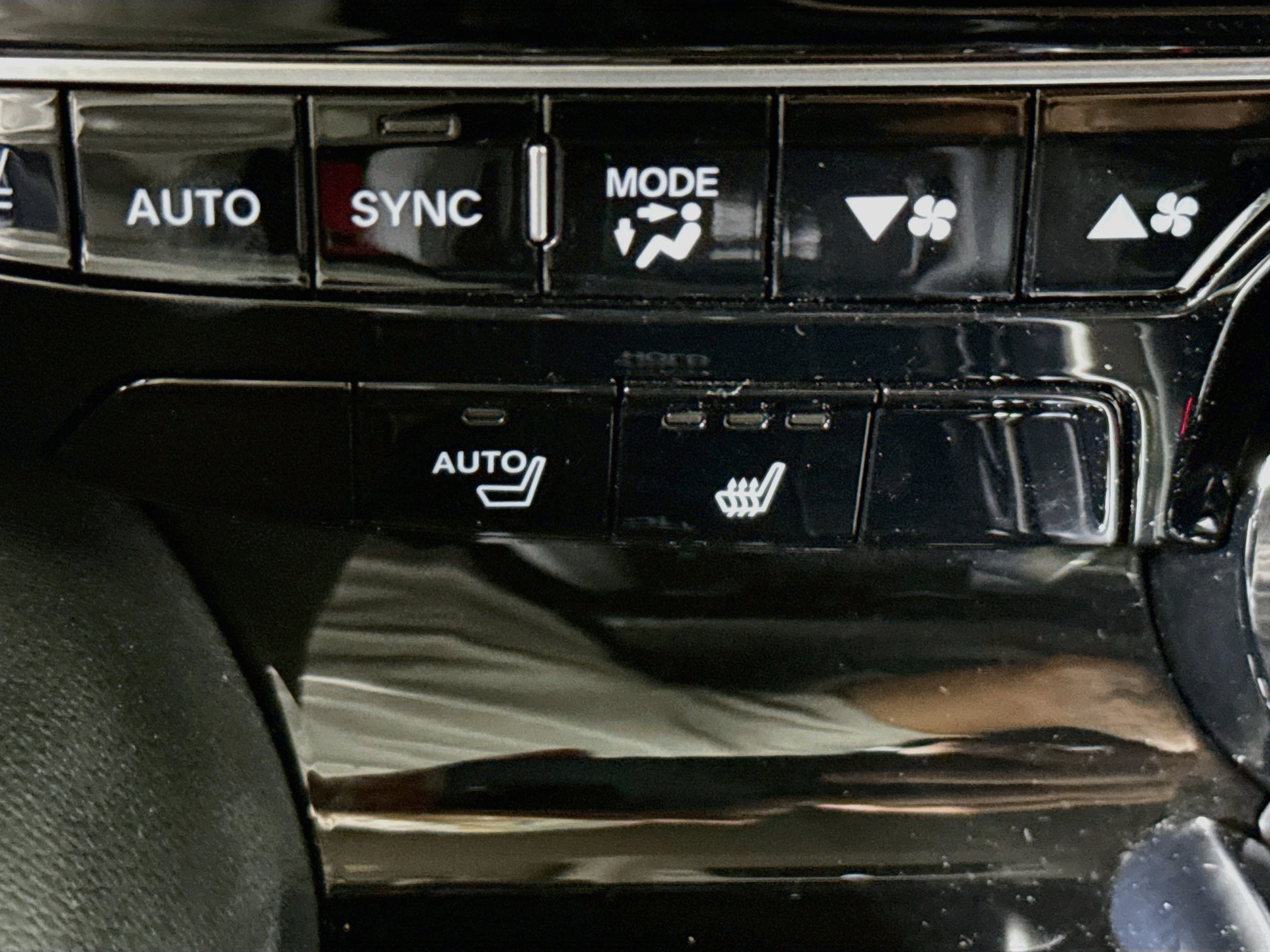 Used 2025 Acura MDX SH-AWD image 25