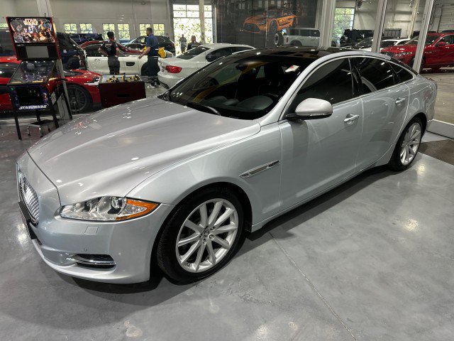 Used 2011 Jaguar XJ RWD image 10