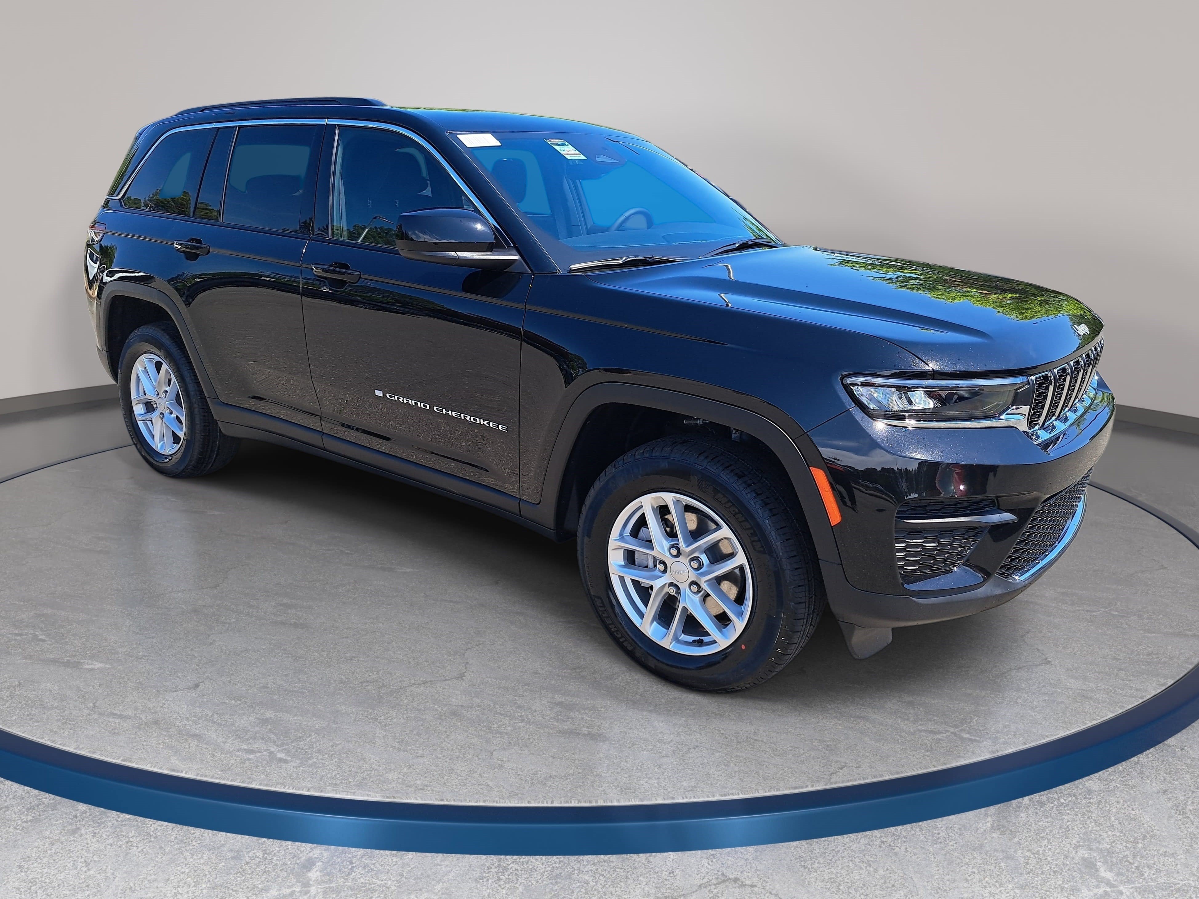 New 2026 Jeep Grand Cherokee Laredo X AWD/4WD image 3