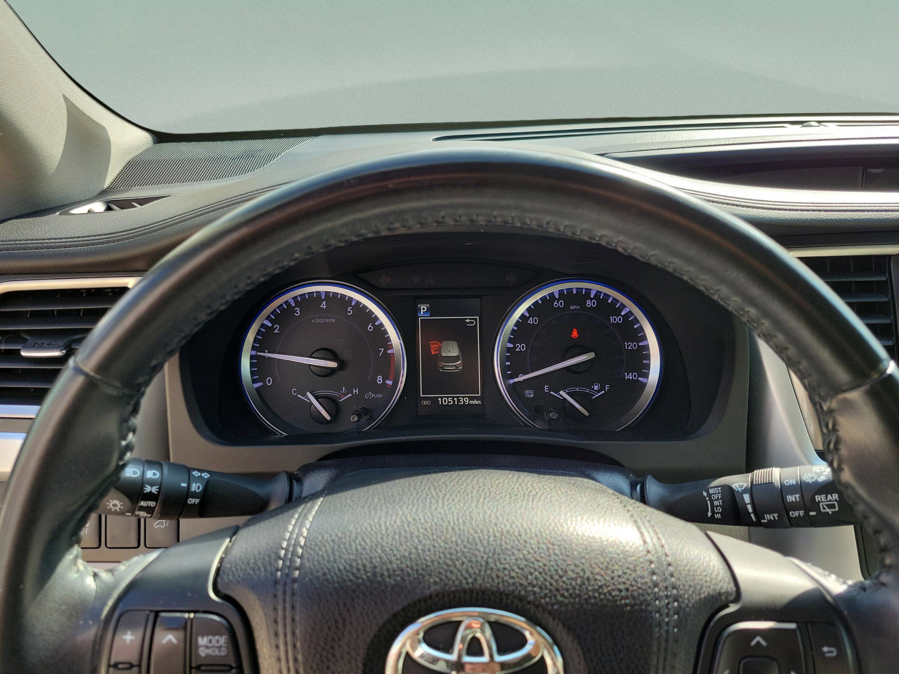 Used 2018 Toyota Highlander XLE FWD image 19