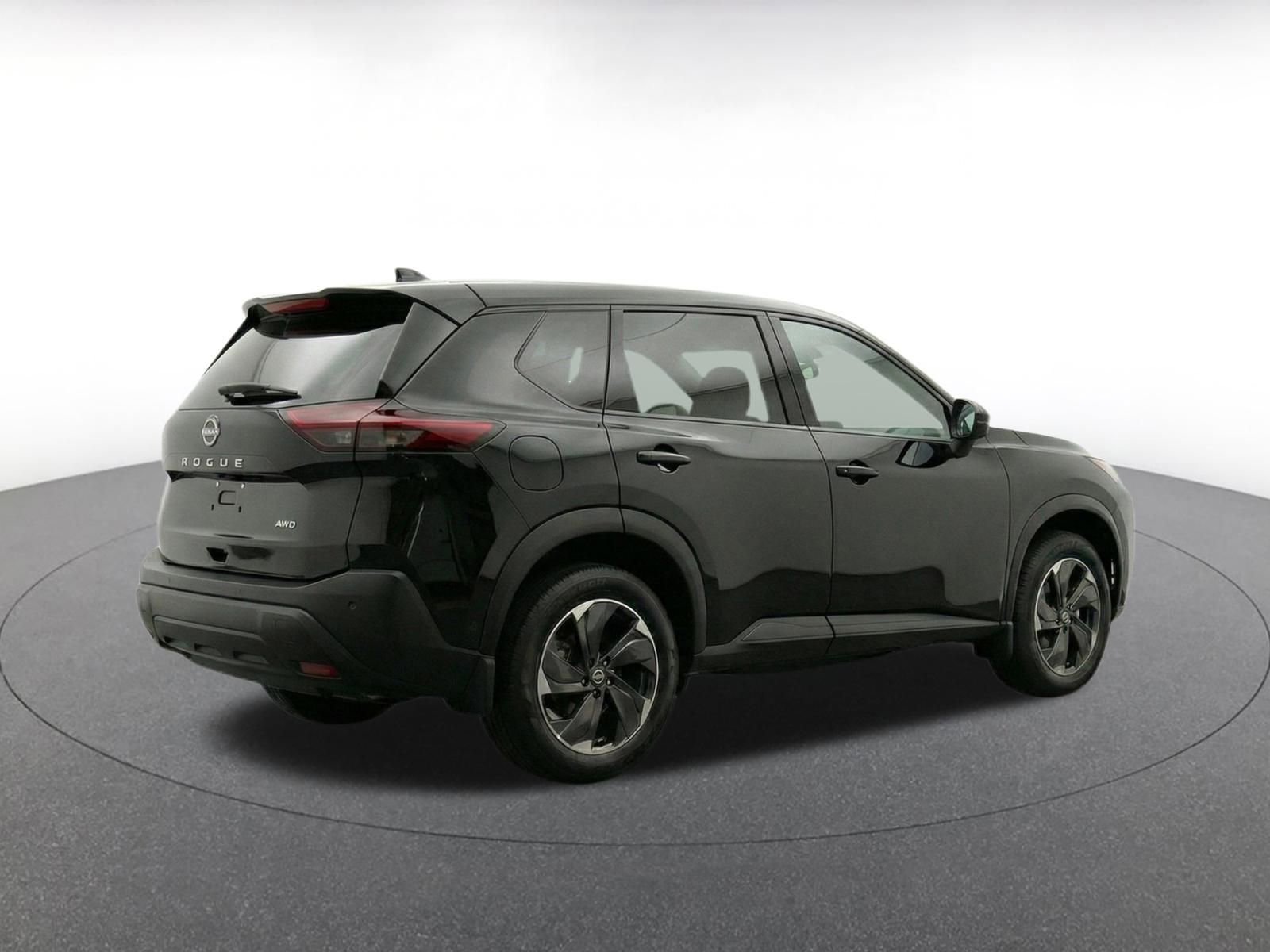 Used 2025 Nissan Rogue SV AWD/4WD image 9