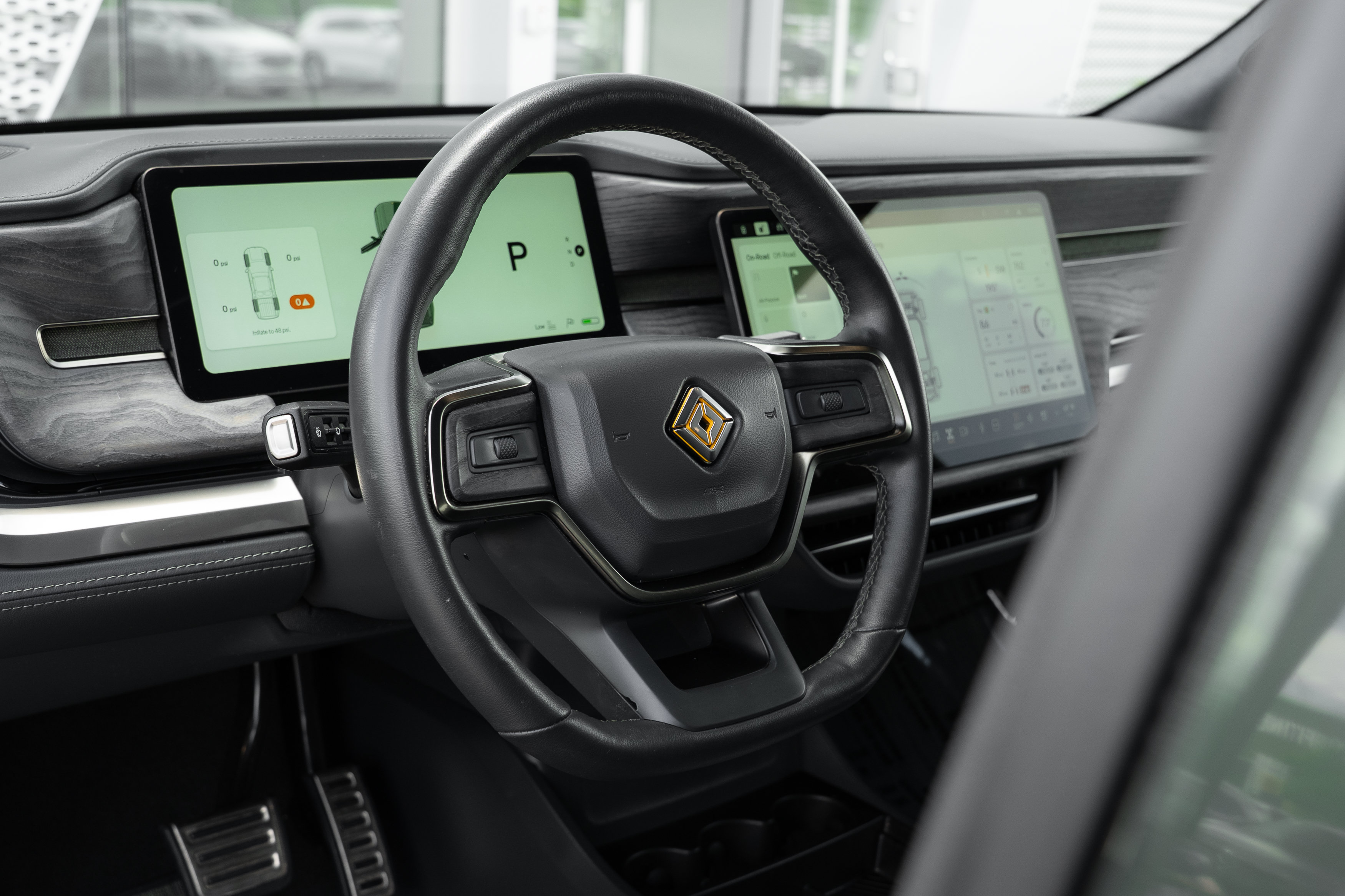 Used 2022 Rivian R1T Adventure AWD/4WD image 11