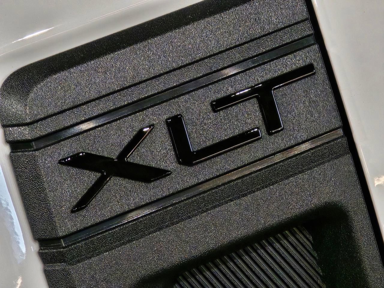 New 2025 Ford Maverick XLT w/ XLT Luxury Package image 3