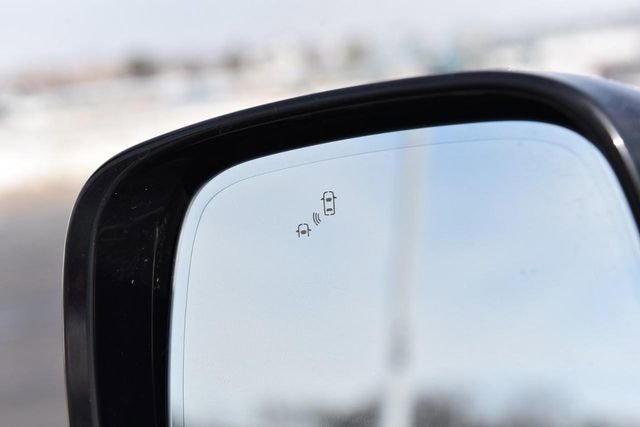 Used 2024 Nissan Armada SL image 10