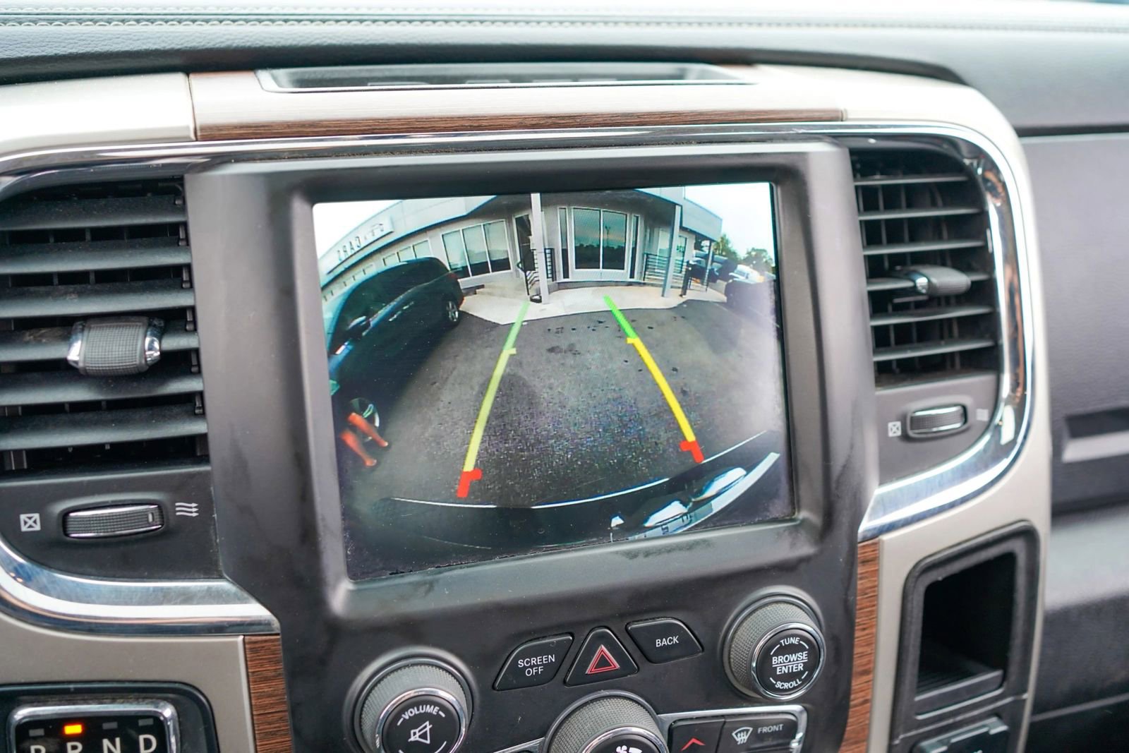 Used 2018 RAM 1500 Laramie w/ Convenience Group AWD/4WD image 16