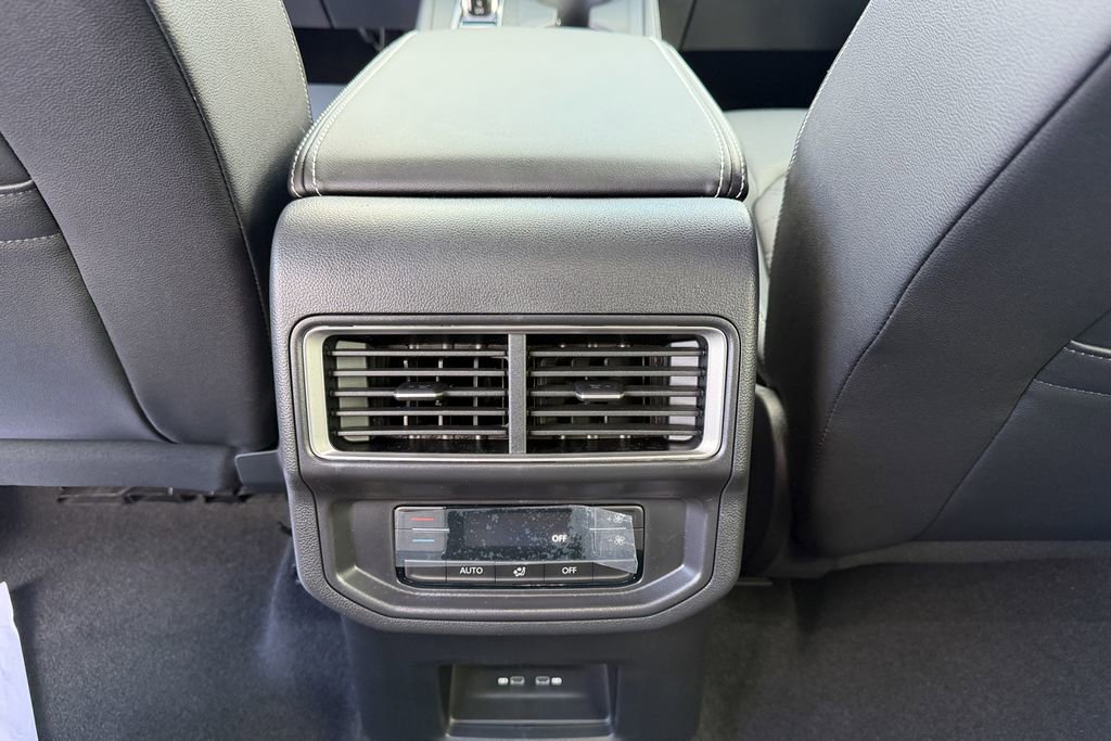 New 2026 Volkswagen Atlas SE image 25