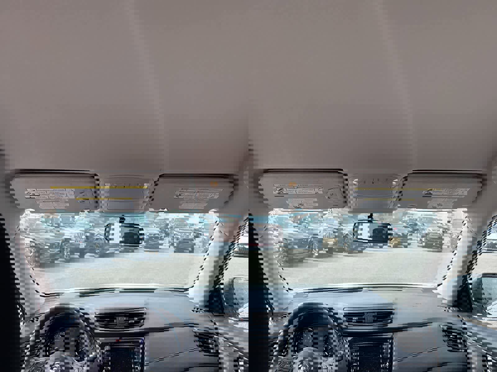 Used 2018 Nissan Rogue S image 18