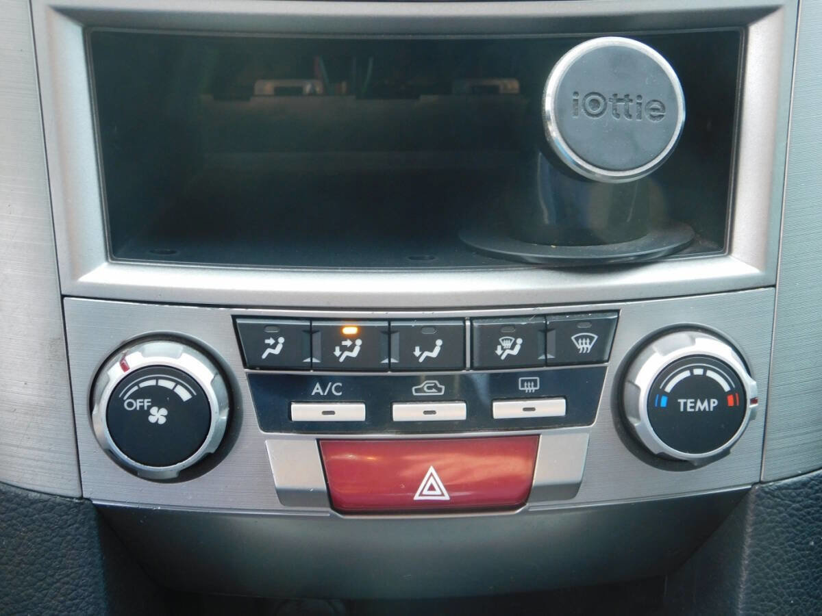 Used 2010 Subaru Legacy 2.5i image 13