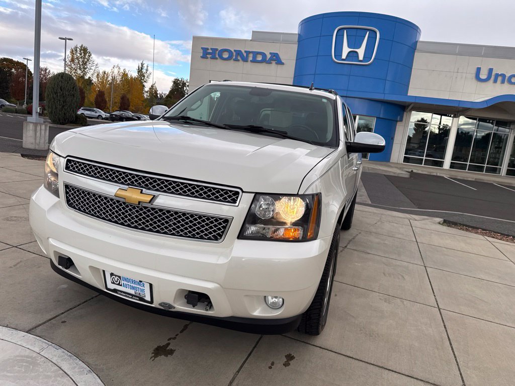 Used 2012 Chevrolet Avalanche LTZ AWD/4WD image 14
