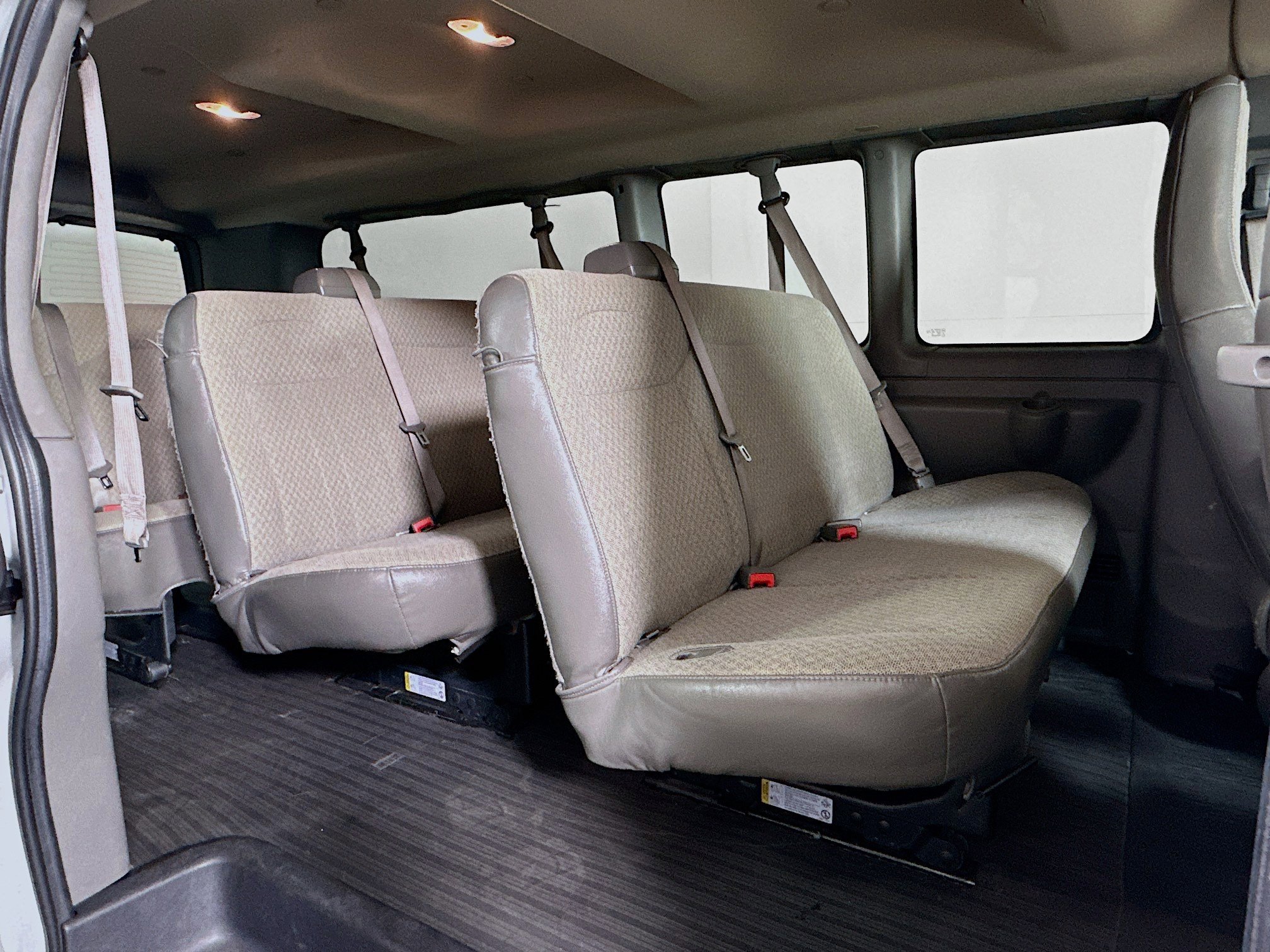 Used 2023 Chevrolet Express 3500 LS RWD image 23
