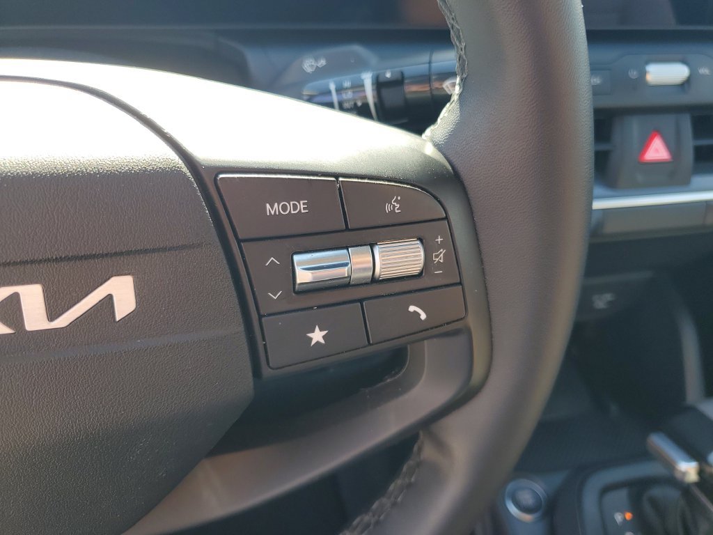 Used 2025 Kia K4 EX FWD image 13