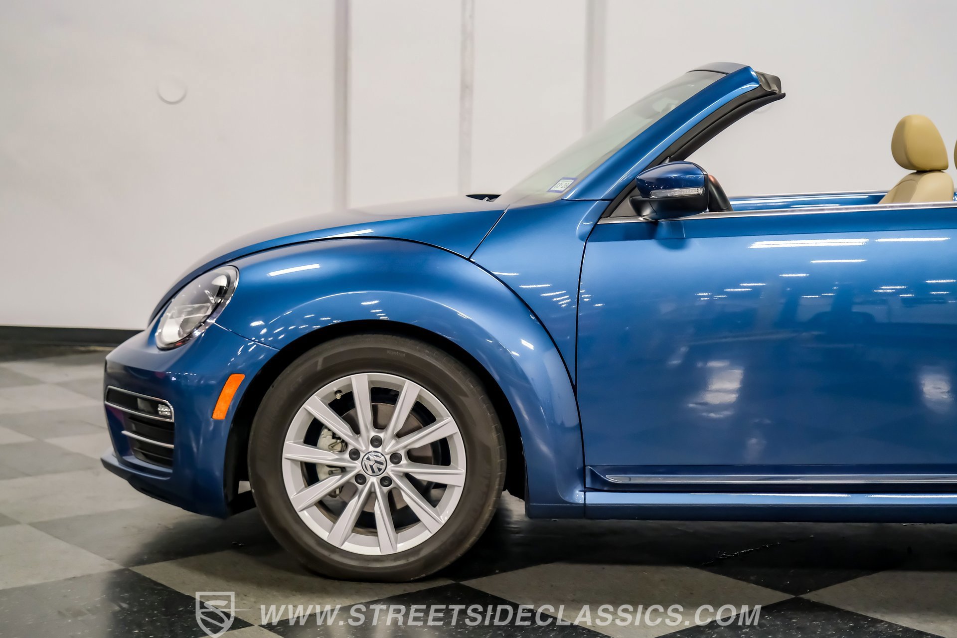 Used 2019 Volkswagen Beetle 2.0T Final Edition SEL image 23