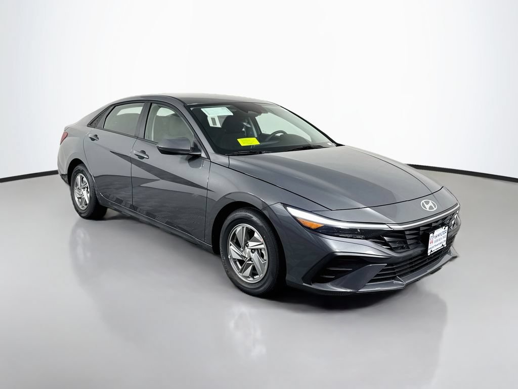 New 2026 Hyundai Elantra SE FWD image 10
