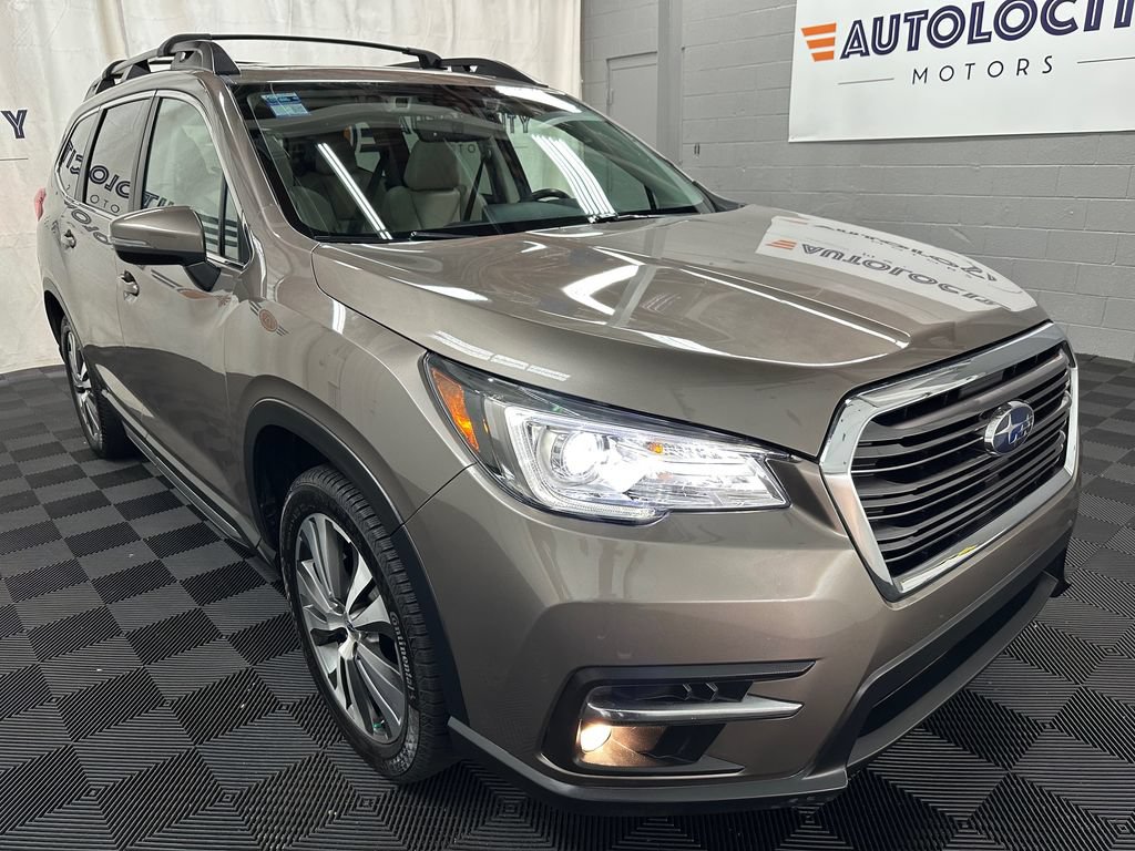 Used 2022 Subaru Ascent Limited w/ Technology Package AWD/4WD image 3