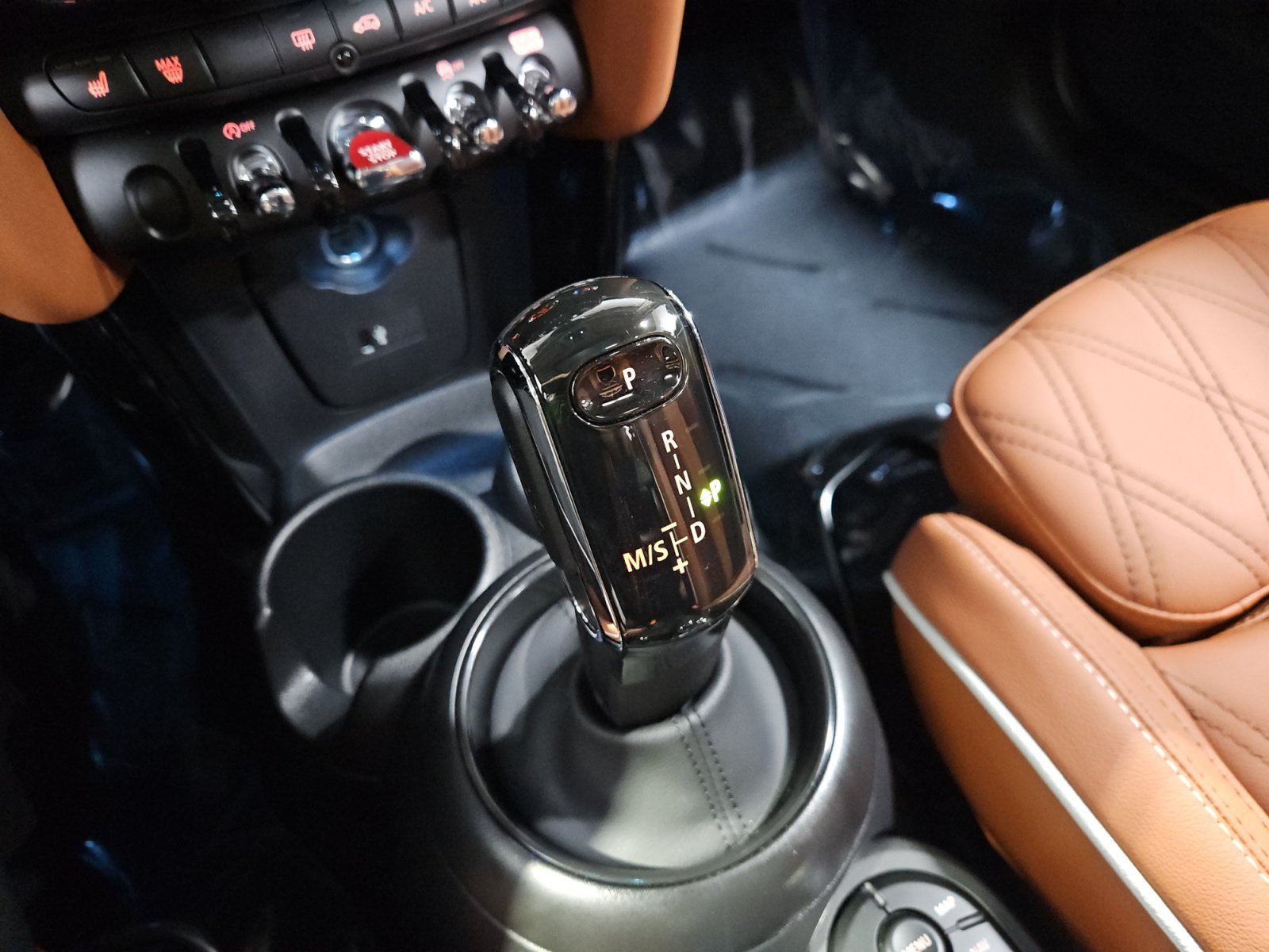Used 2024 MINI Cooper S w/ Signature Upholstery Package FWD image 24