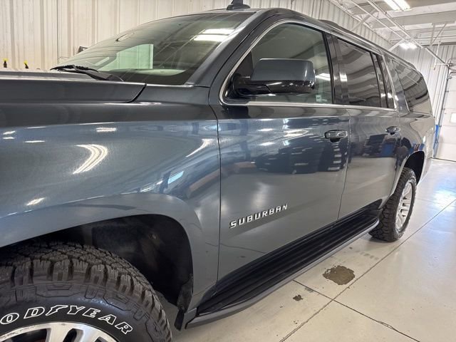 Used 2019 Chevrolet Suburban LT image 35