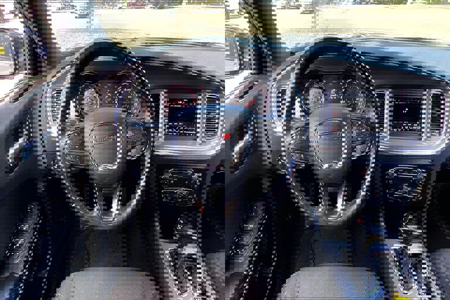 Used 2022 Dodge Charger SXT image 5