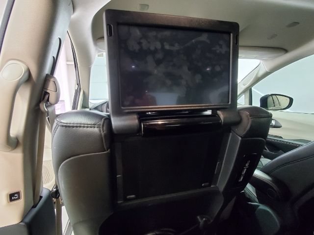 Used 2020 Chrysler Pacifica Touring-L Plus w/ Advanced Safetytec Group FWD image 21