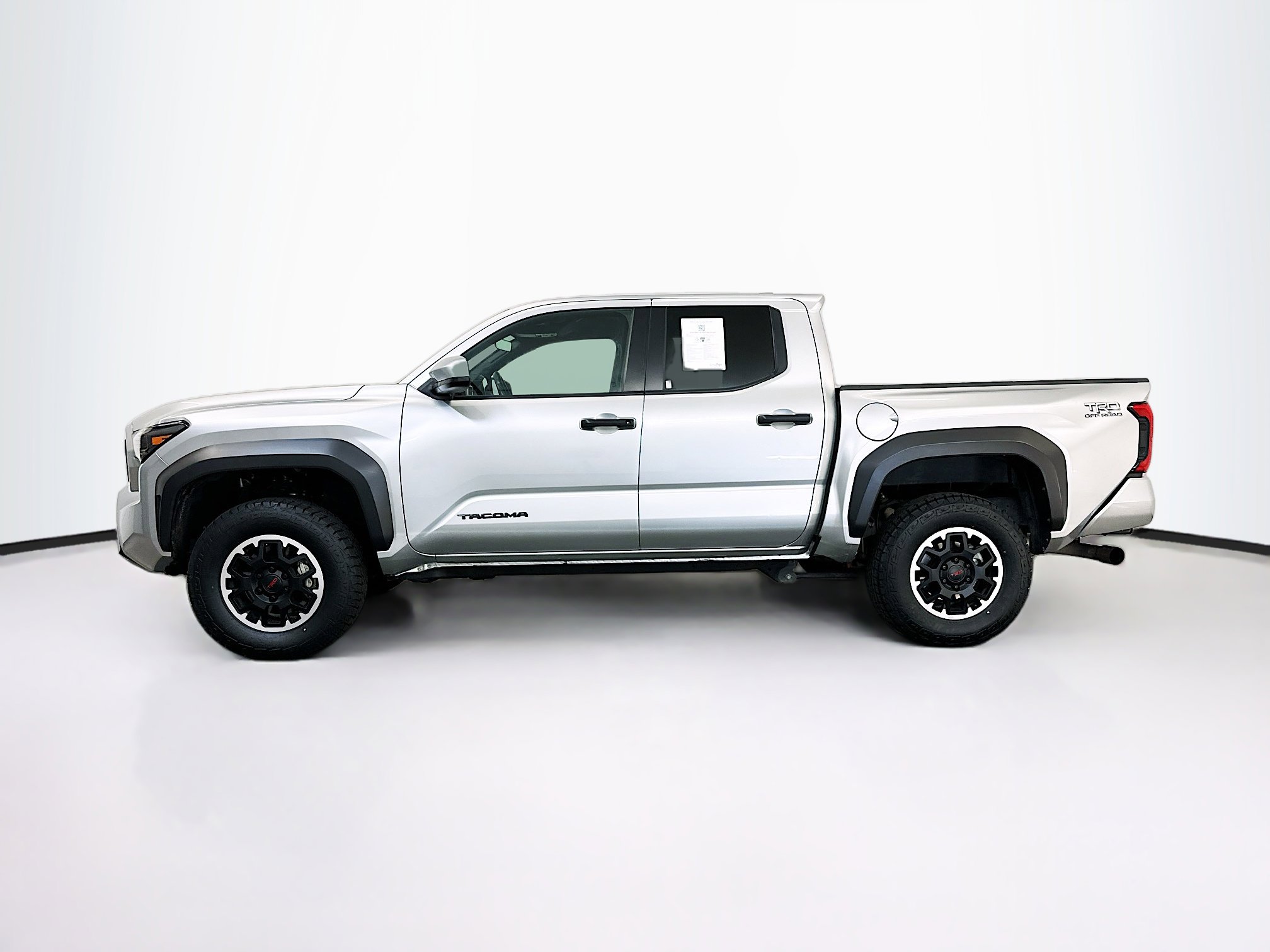 Used 2024 Toyota Tacoma TRD Off-Road image 4