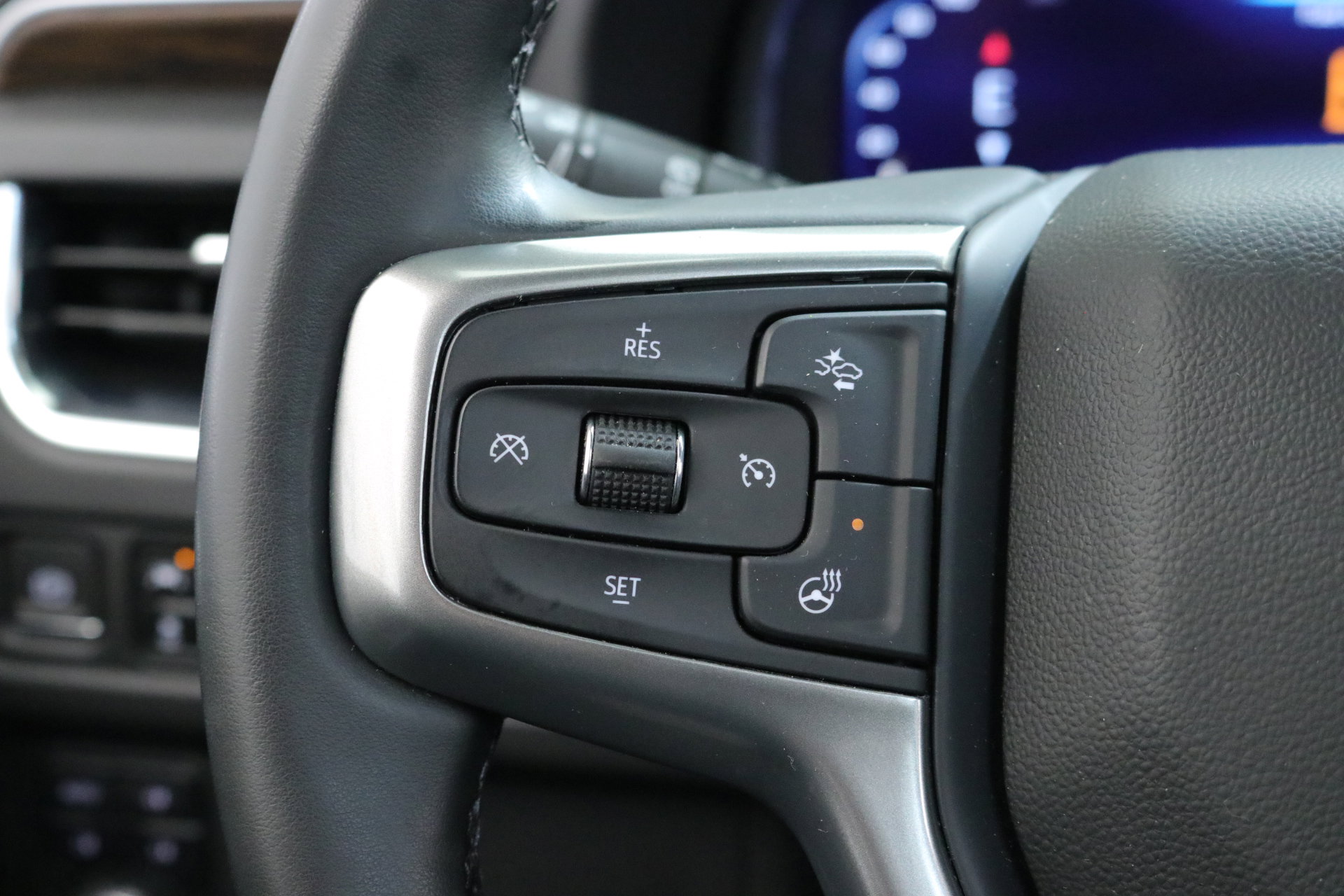 Used 2023 Chevrolet Tahoe Premier image 13