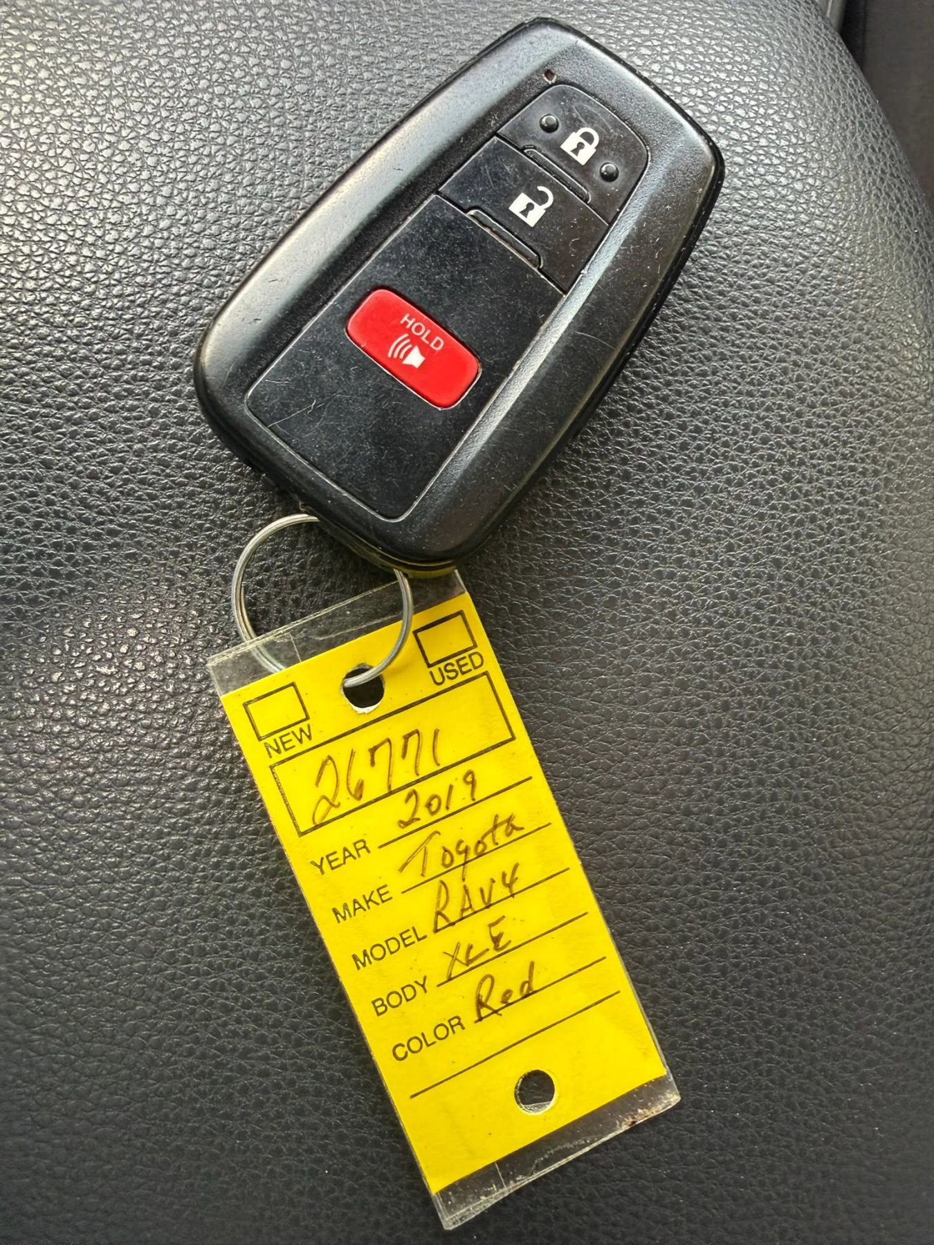 Used 2019 Toyota RAV4 XLE w/ Carpet Mat Package FWD image 26