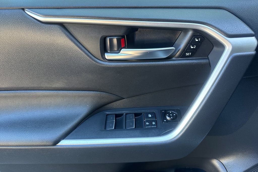Certified 2023 Toyota RAV4 XLE Premium image 9