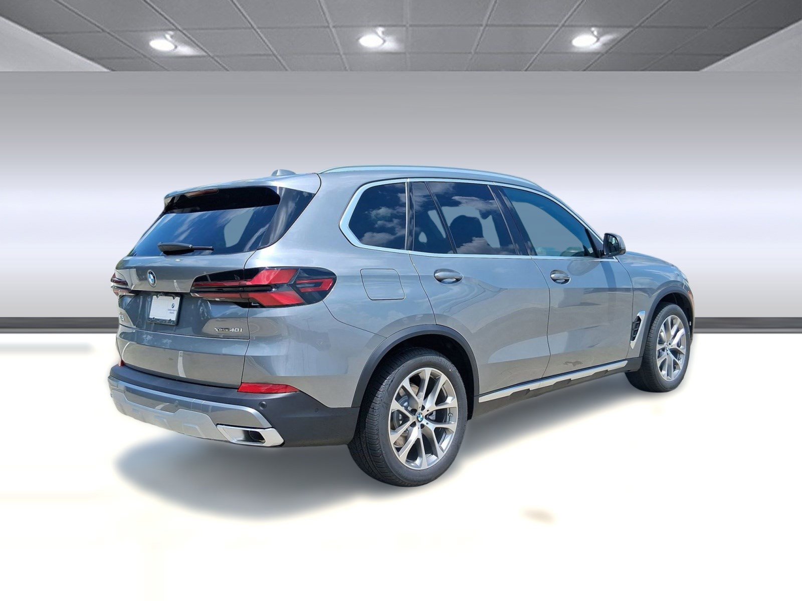 Used 2026 BMW X5 xDrive40i w/ Premium Package AWD/4WD image 9