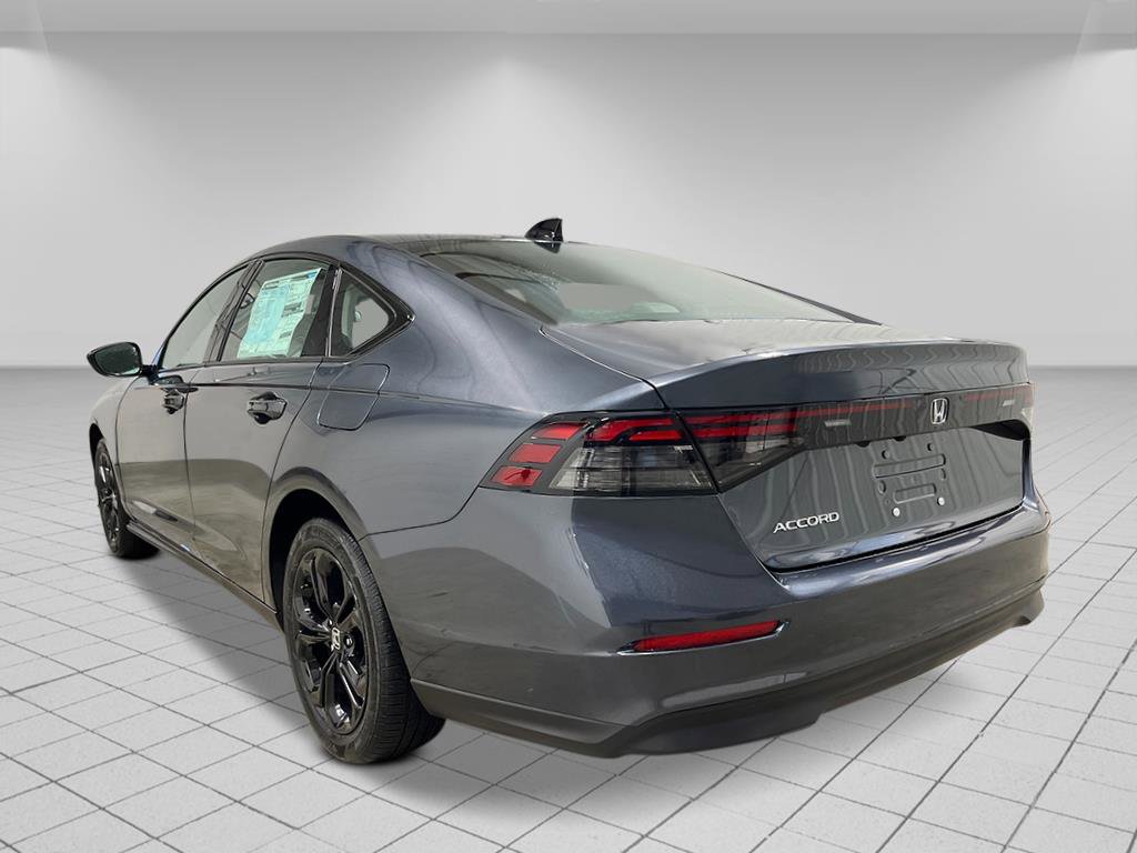 New 2025 Honda Accord SE image 3