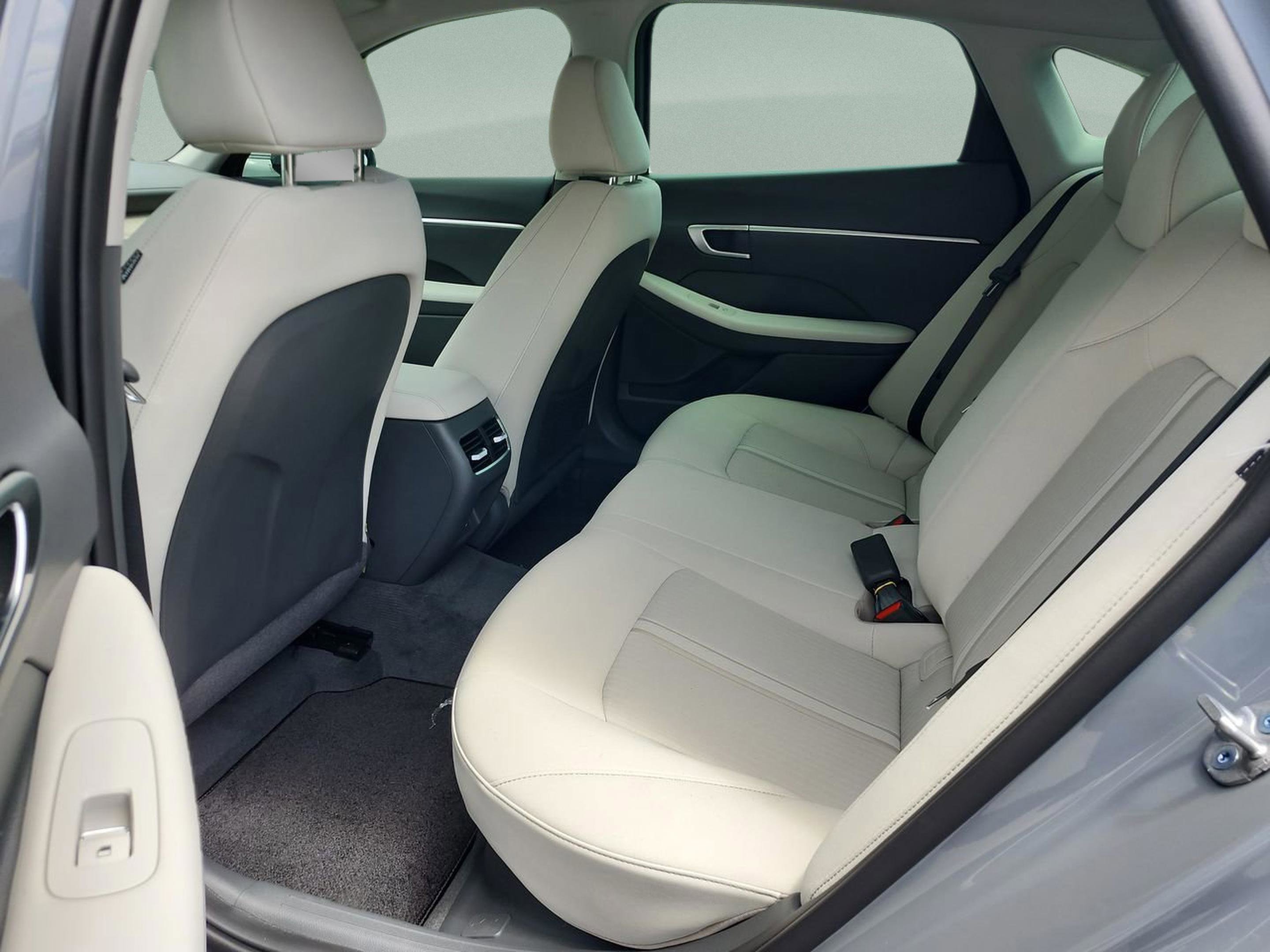 New 2026 Hyundai Sonata Blue FWD image 16