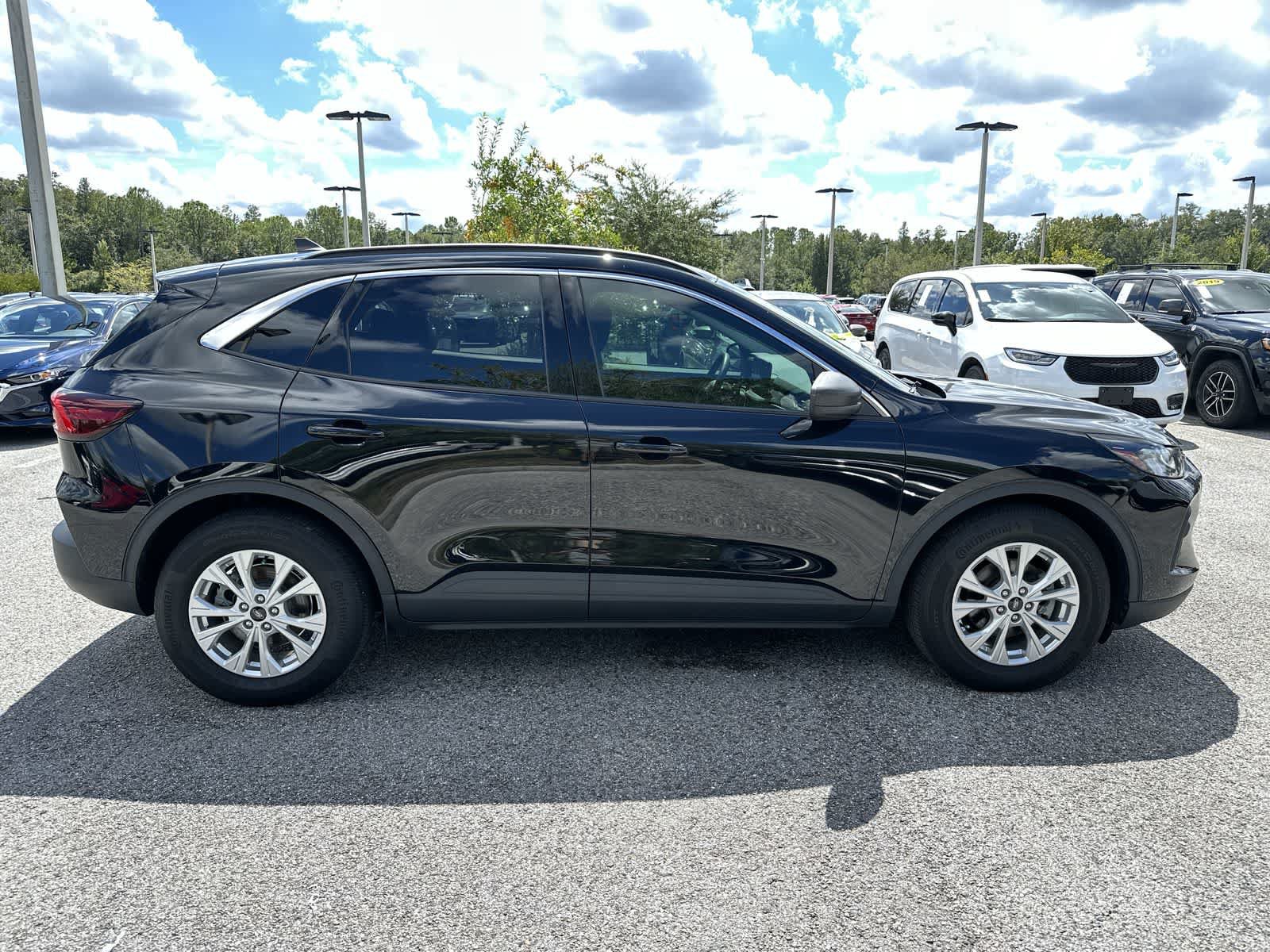 Used 2023 Ford Escape Active w/ Tech Pack #1 FWD image 10