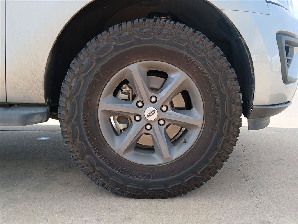 Used 2021 Ford Expedition XLT AWD/4WD image 12