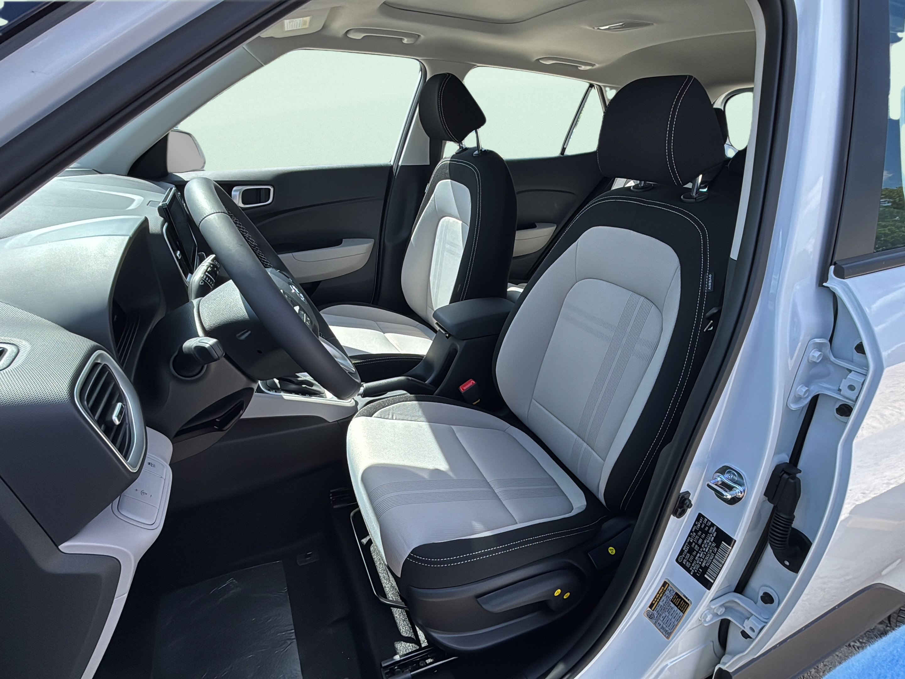 New 2026 Hyundai Venue SEL FWD image 20