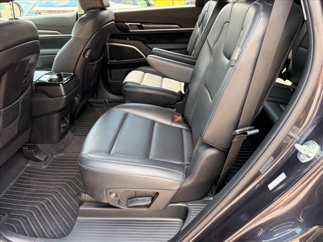 Used 2025 Kia Telluride S FWD image 16