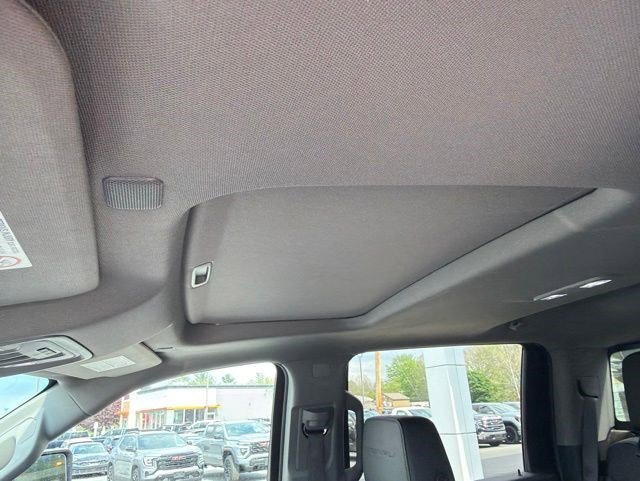 Used 2023 GMC Sierra 2500 Denali w/ Denali Ultimate Package AWD/4WD image 10