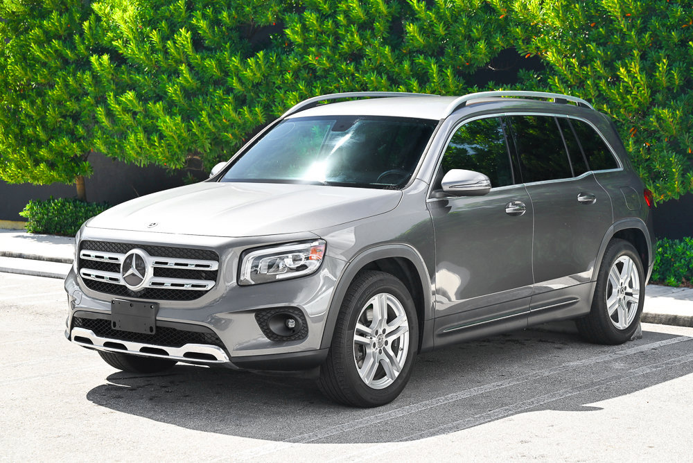 Used 2021 Mercedes-Benz GLB 250 4MATIC w/ Premium Package image 1