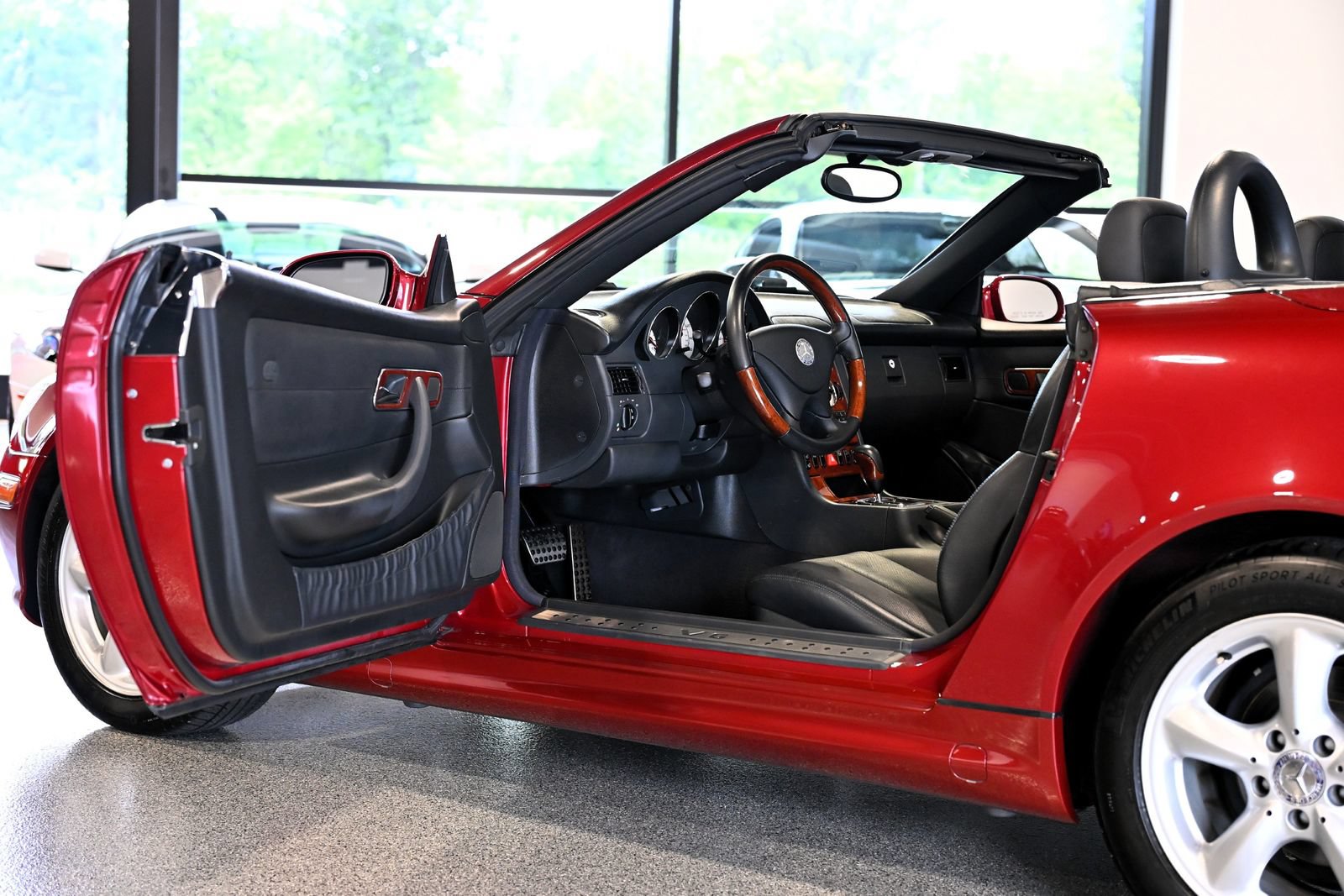 Used 2002 Mercedes-Benz SLK 320 w/ K4 Opt Pkg image 22