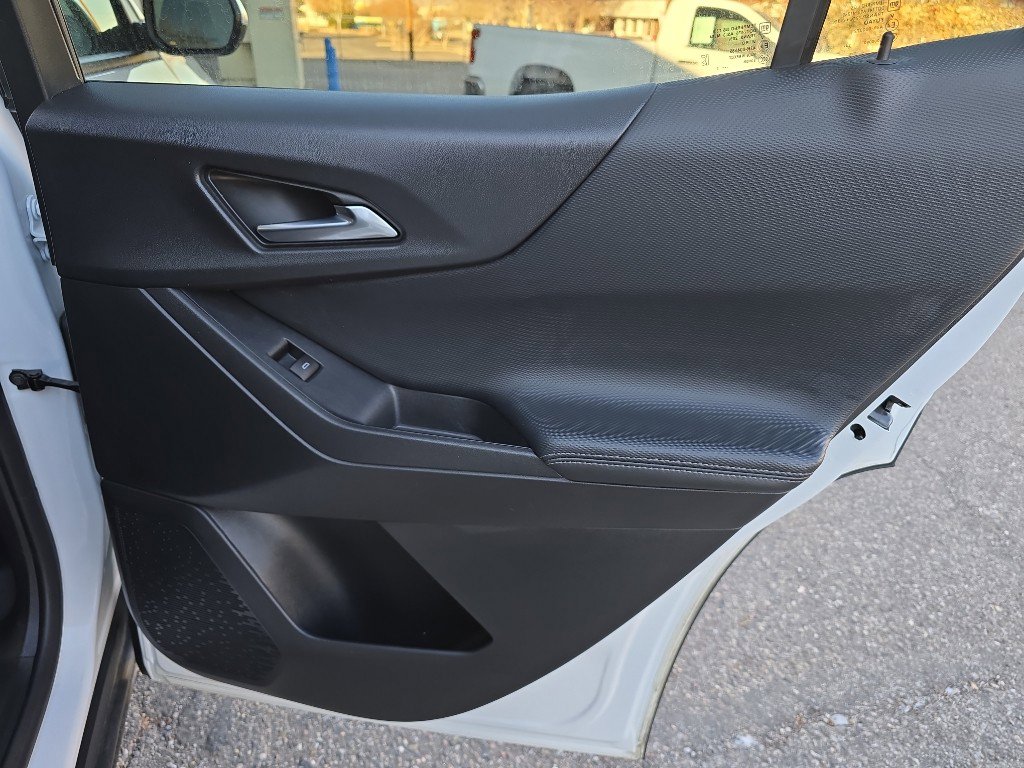 Used 2025 Chevrolet Equinox LT image 25