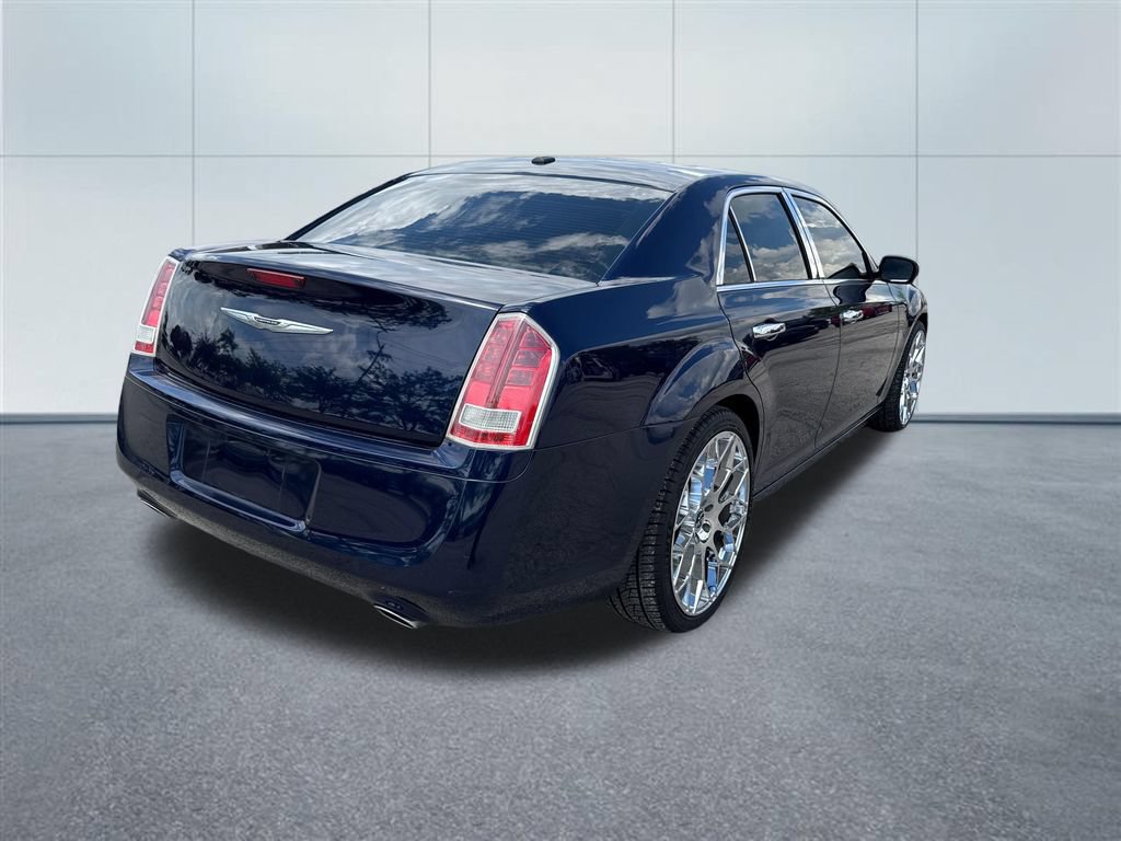 Used 2014 Chrysler 300 S w/ Luxury Group RWD image 5