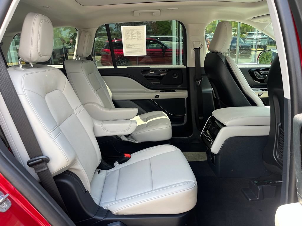 Used 2026 Lincoln Aviator AWD image 20
