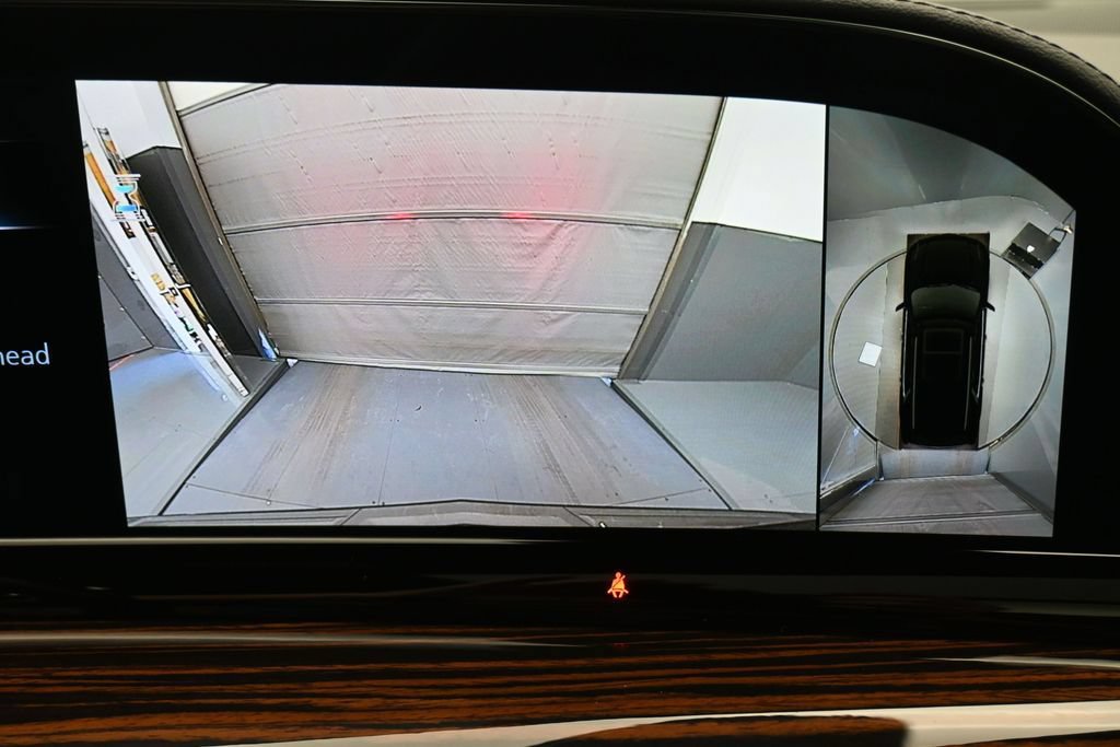 Used 2023 Cadillac Escalade Premium Luxury AWD/4WD image 16