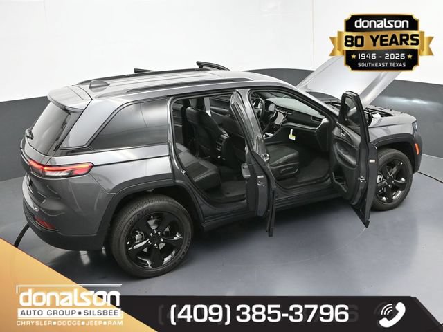 New 2025 Jeep Grand Cherokee Laredo RWD image 24