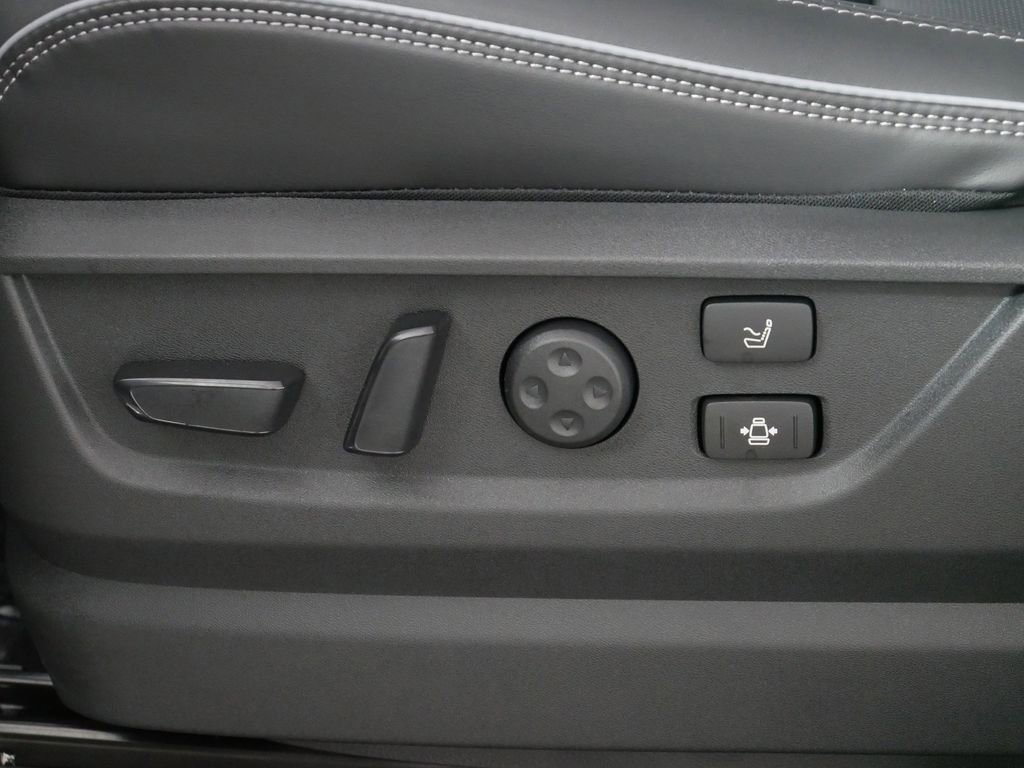 New 2026 INFINITI QX80 Autograph w/ Premium Cargo Package image 13