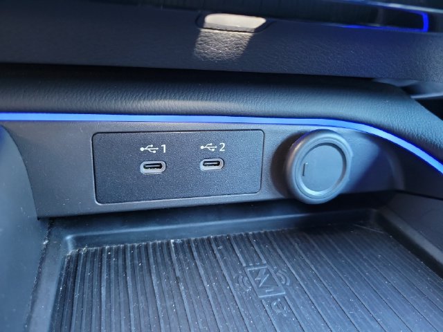 Used 2026 Nissan Sentra SR w/ Floor Mat Package FWD image 24