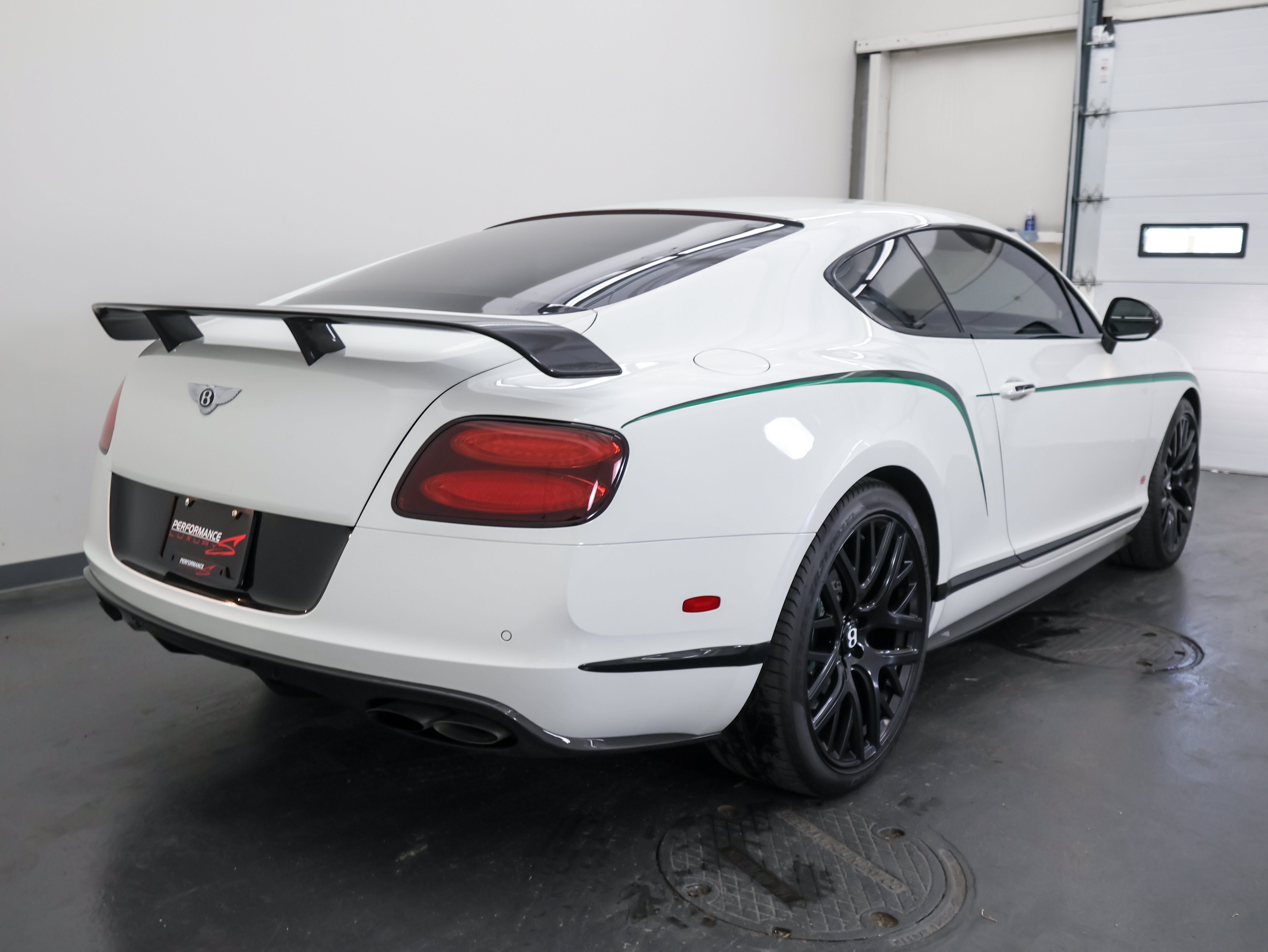 Used 2015 Bentley Continental GT3-R AWD/4WD image 3
