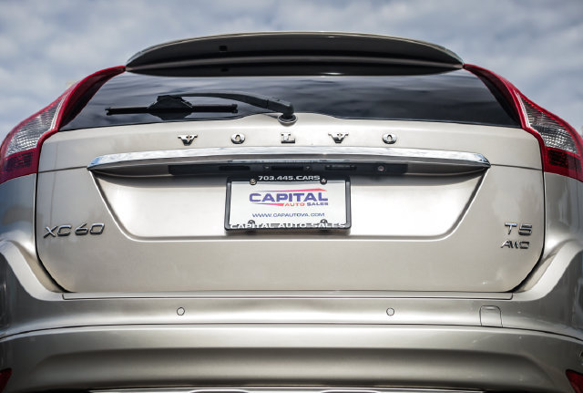Used 2015 Volvo XC60 T5 AWD/4WD image 24