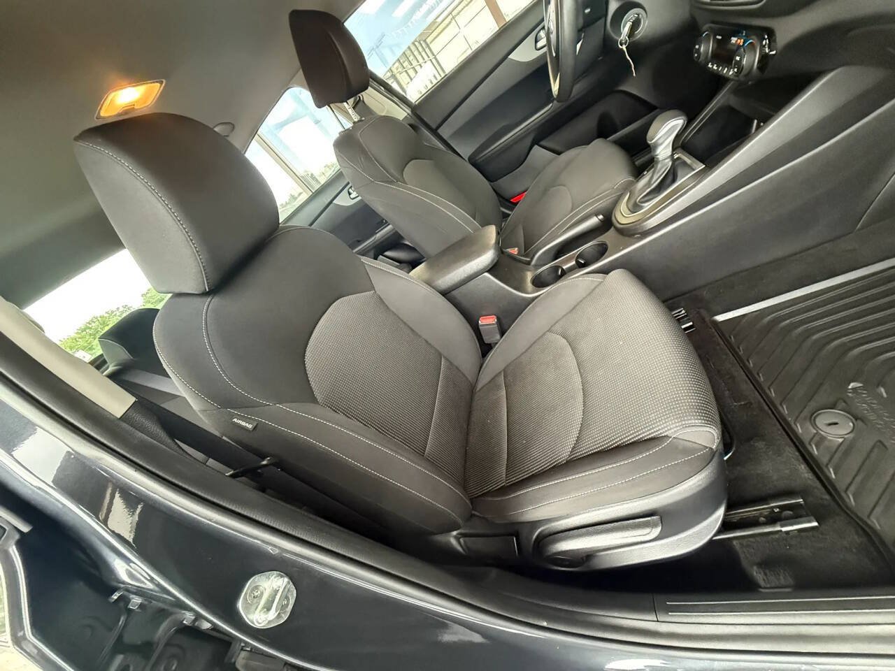 Used 2019 Kia Forte LXS FWD image 19