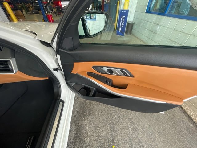 Used 2023 BMW 330i xDrive Sedan w/ Driving Assistance Package AWD/4WD image 36