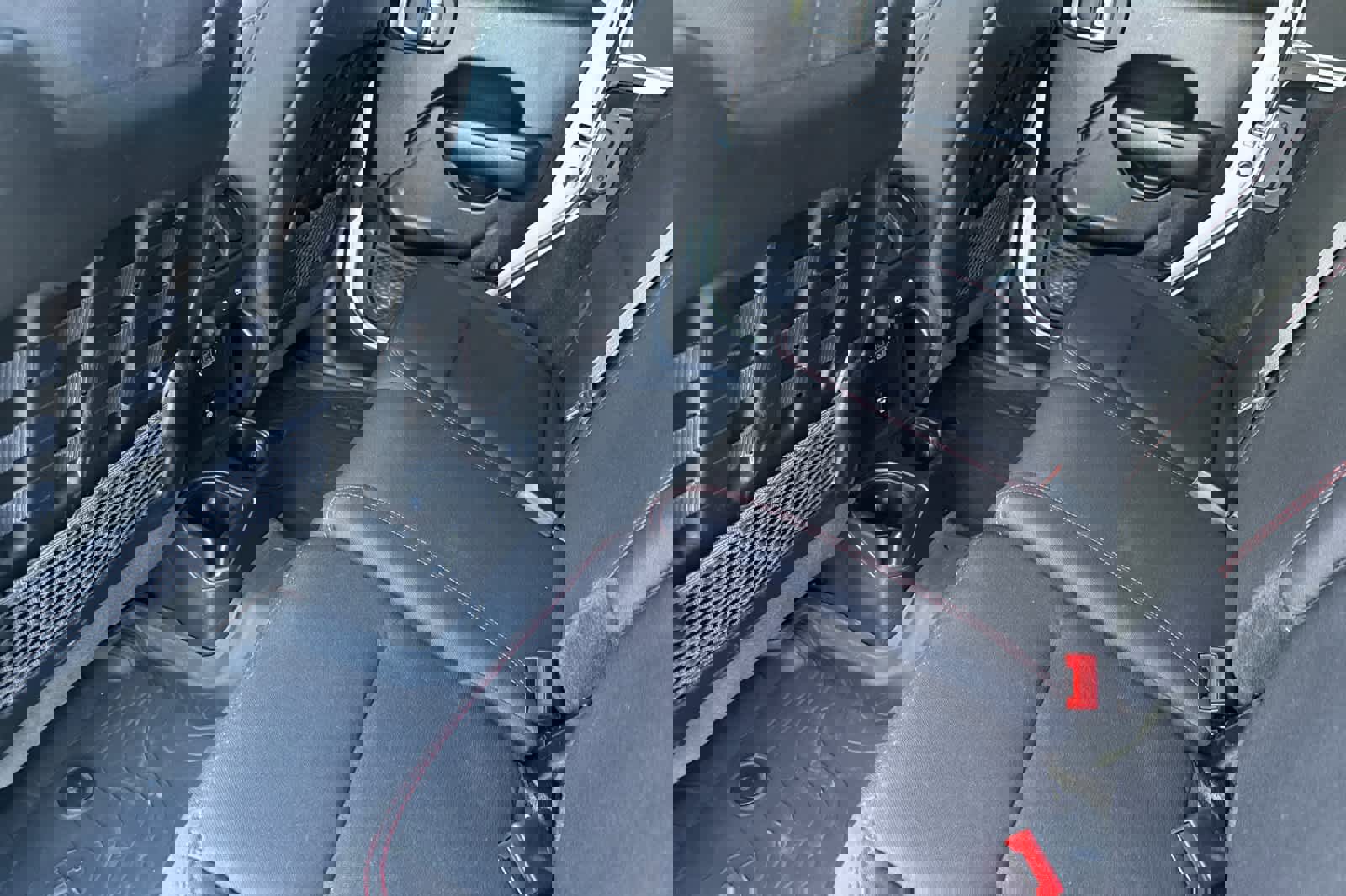 Used 2023 Jeep Wrangler Unlimited Rubicon w/ Cold Weather Group image 12