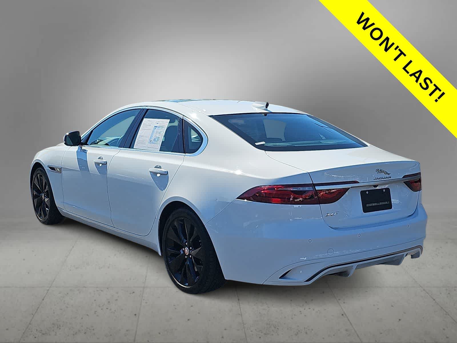 Used 2022 Jaguar XF SE RWD image 6