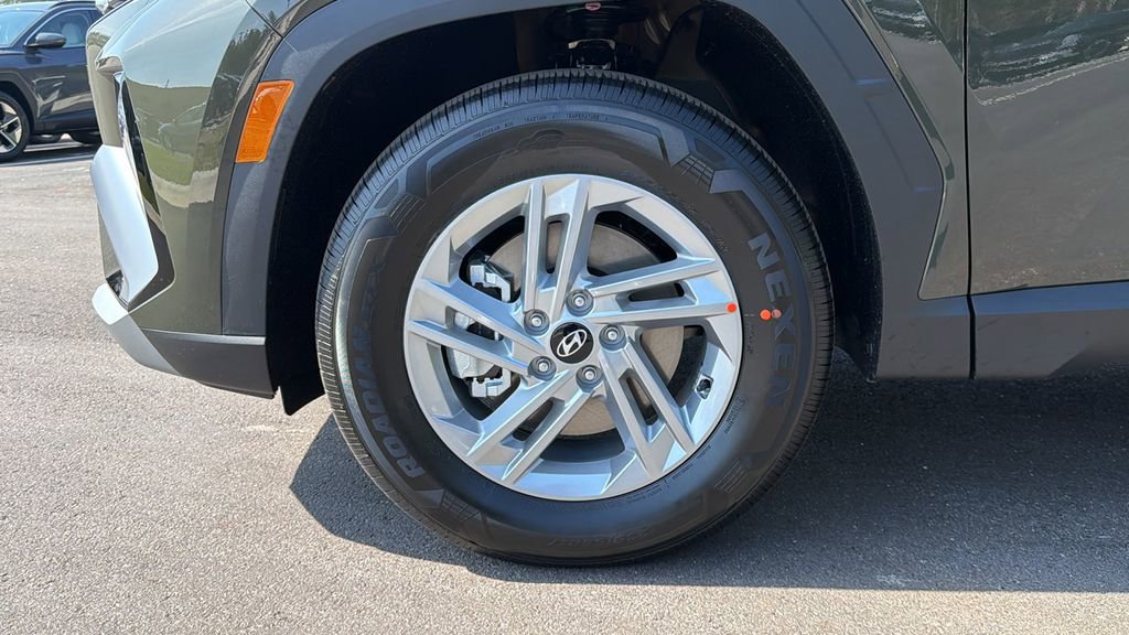 New 2026 Hyundai Tucson SE image 12